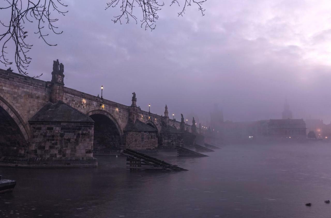 Charles Bridge Apartment Prague Exterior photo