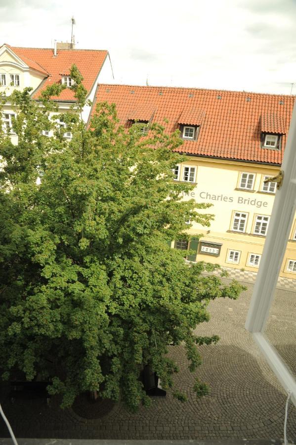 Charles Bridge Apartment Prague Exterior photo